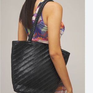 NWOT Navy/Black BEMBIEN leather Jeanne tote bag